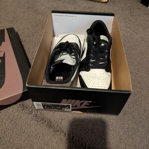 Nike Black and White Sneakers